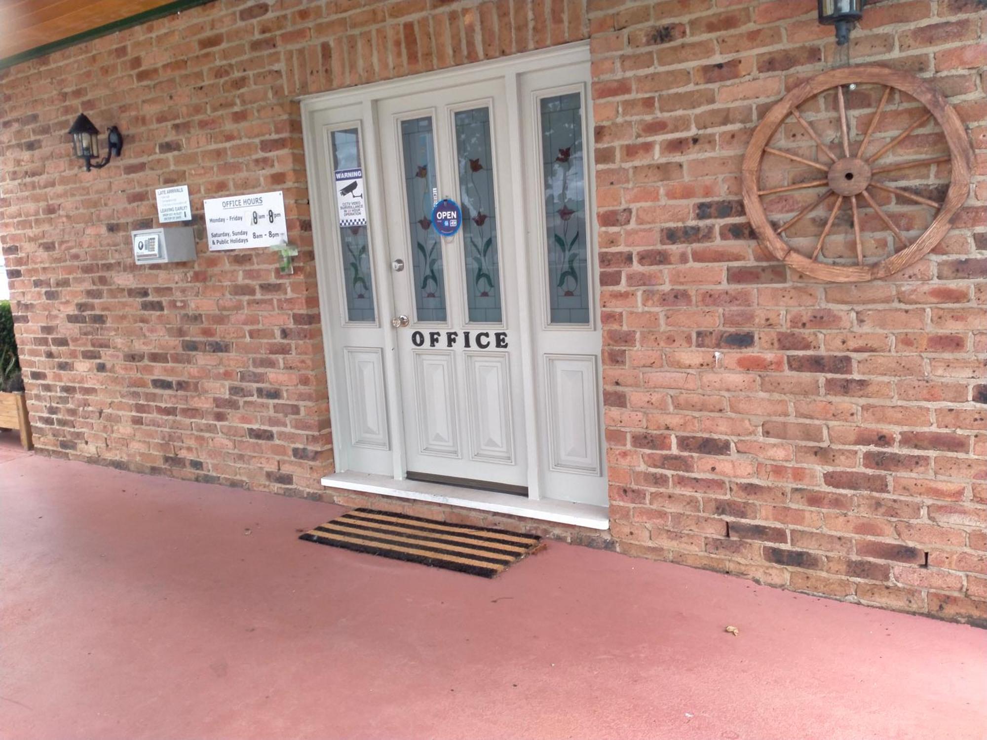 Sandstock Motor Inn Armidale Kültér fotó